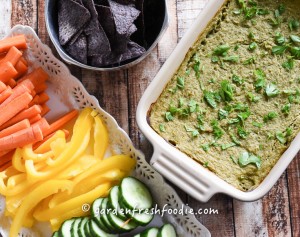 Baked Healthy Spinach Artichoke Dip